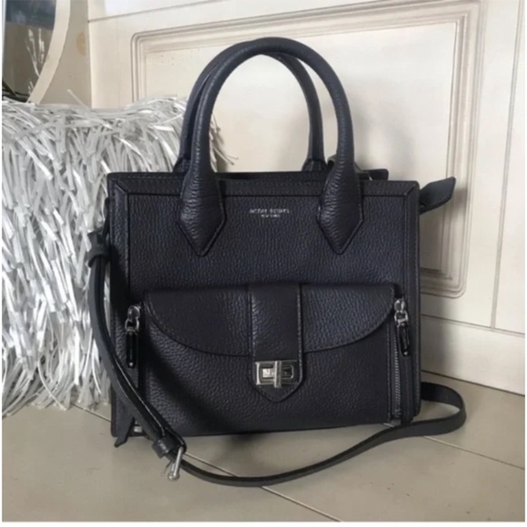 🪞 Henri Bendel Rivington limited edition pebbled leather convertible top handle - Picture 1 of 8